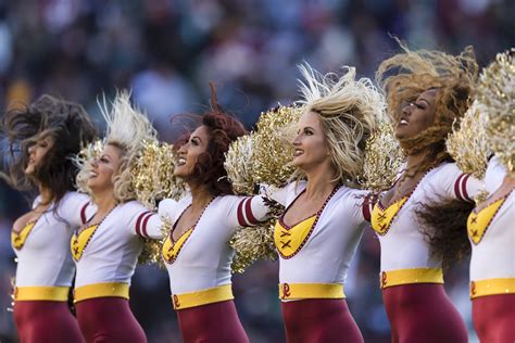 cheerleader dressed undressed|Washingtons NFL Cheerleaders Say They Had To Pose Topless。